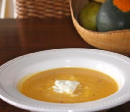 Creamy Curried Squash and Cauliflower Soup