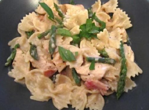 Chicken Farfalle with Low-Fat Alfredo Sauce