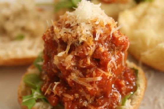 Baked Chicken Thighs with Satay Sauce and Tomato Salad