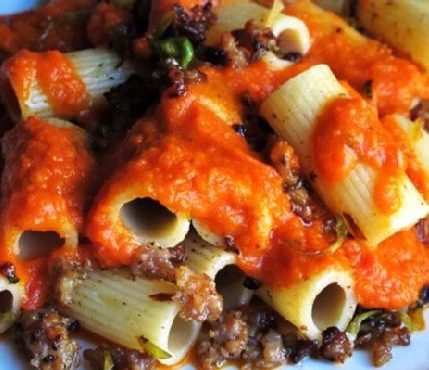 Rigatoni with Sweet Sausages in Creamy Tomato Sauce