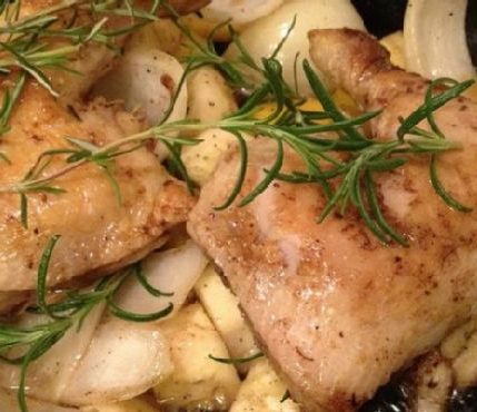 Roast Chicken with Apples and Rosemary