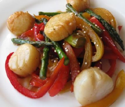 Soy Ginger Glazed Sea Scallops with Stir Fry Vegetables