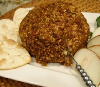 Sweet & Spicy White Cheddar Cheese Ball with Apples & Bacon