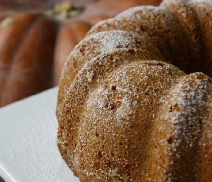 Vegan Pumpkin Bundt Cake