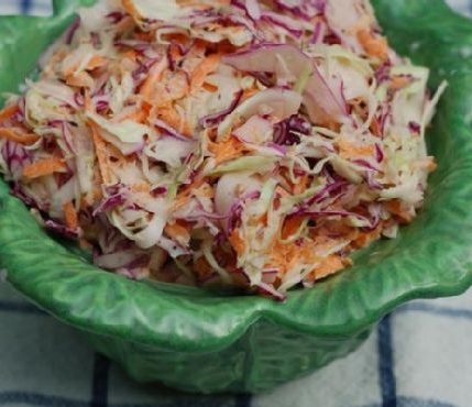 Classic Creamy Coleslaw