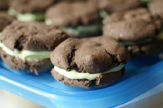 Easy Homemade Oreo Cookies