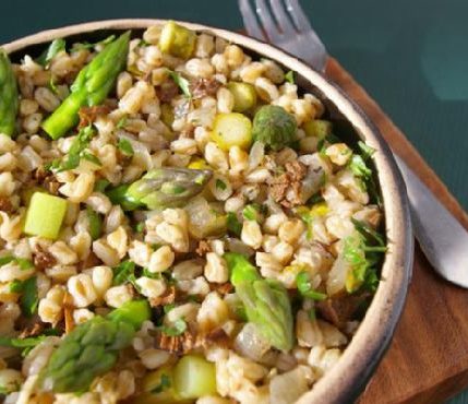 Farro with Mushrooms and Asparagus