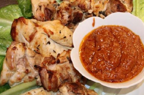 Grilled Chicken with Sateay Sauce