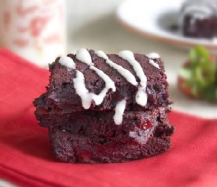 Healthy Vegan Red Velvet Brownies